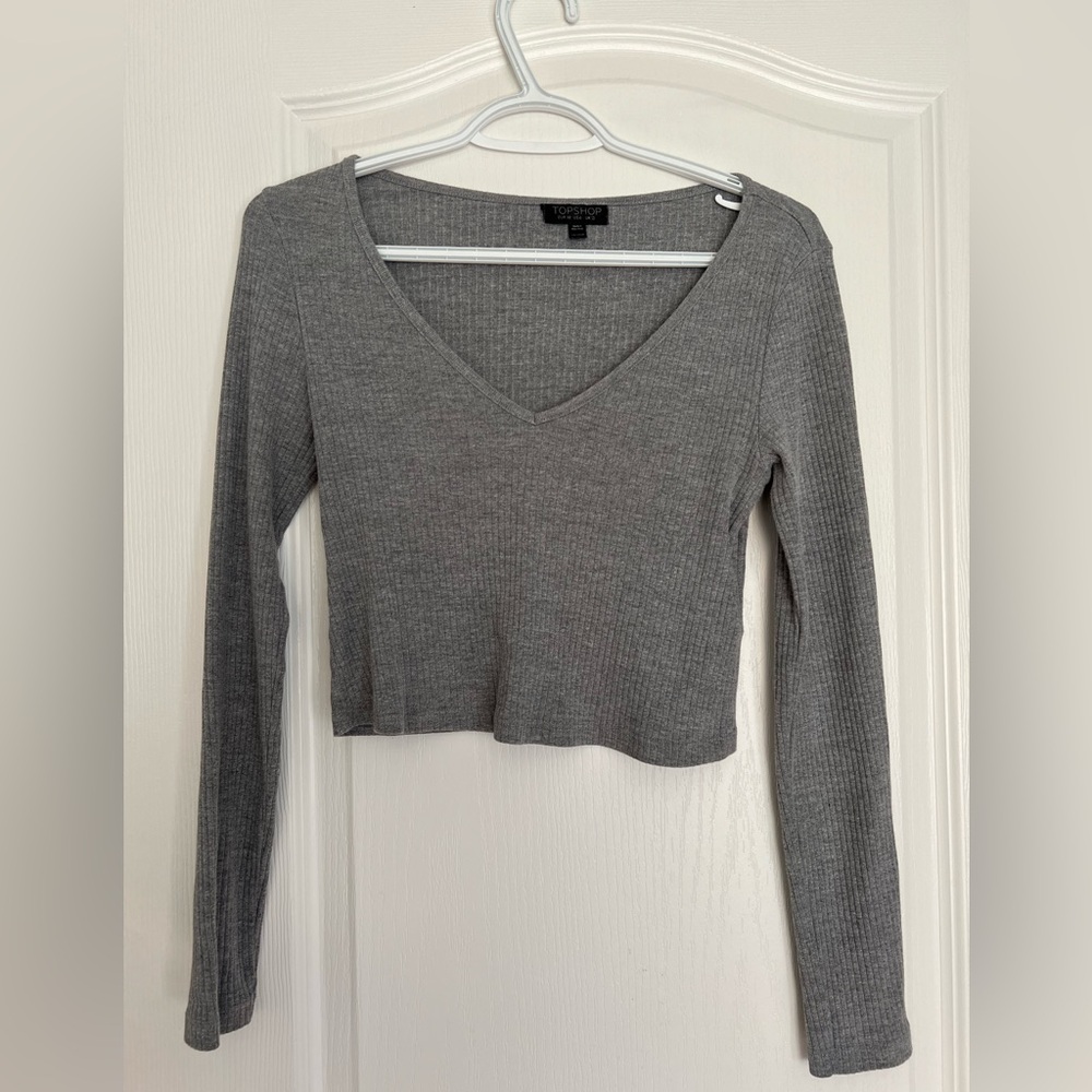 TOPSHOP GREY CROPPED TOP